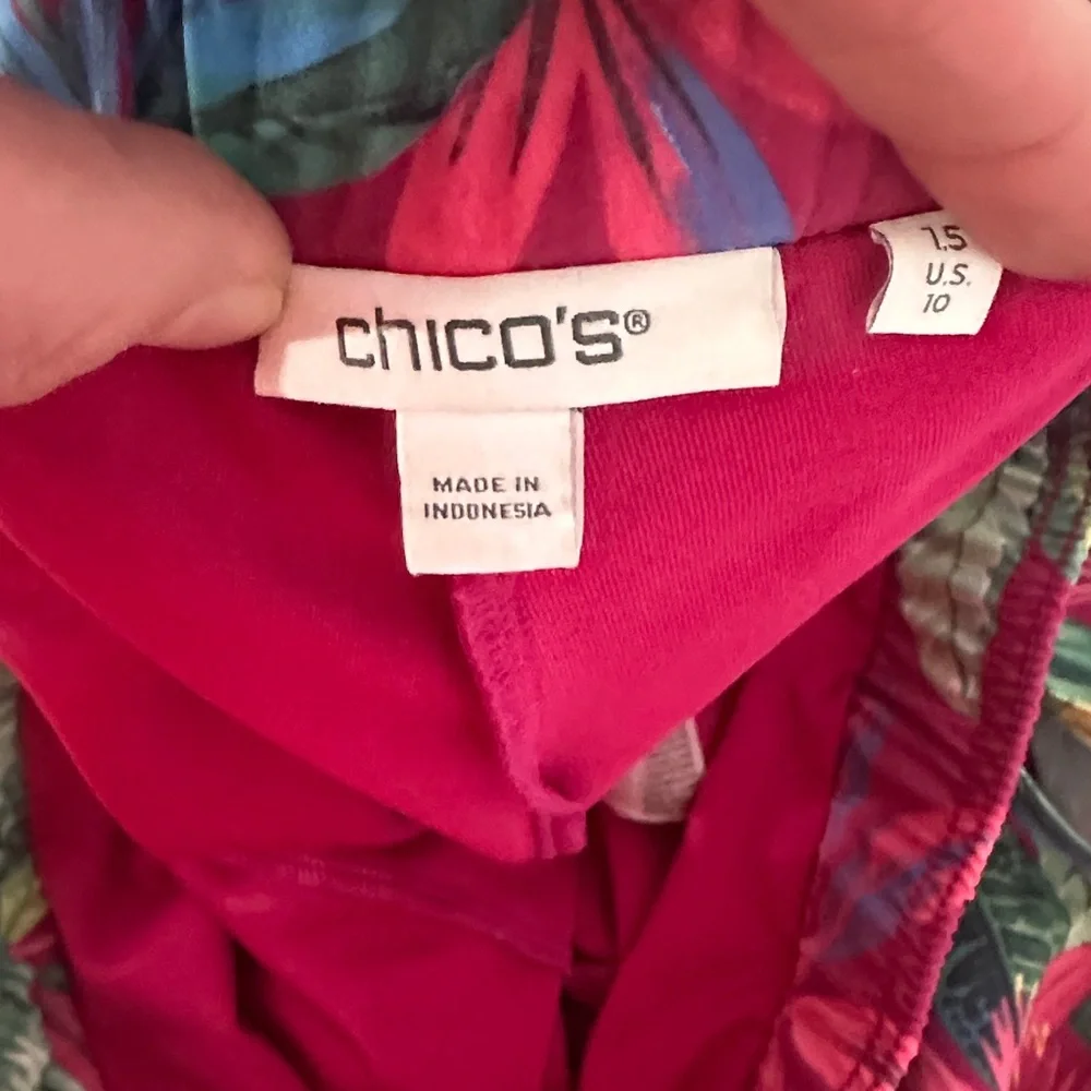 Chico's Red Tropical Skort - Picture 8 of 9